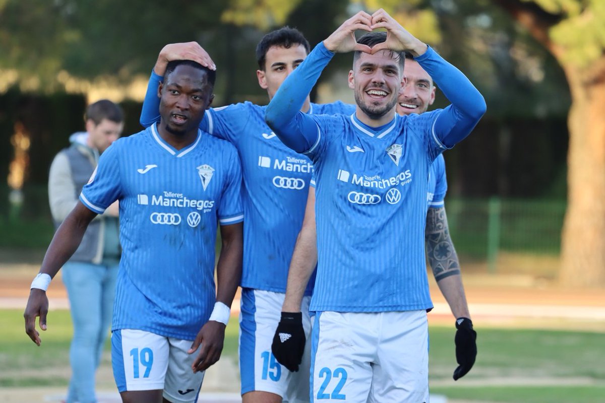 Juan56GG's tweet photo. BLOG FOTOGRÁFICO DEL C. D. MANCHEGO CIUDAD REAL: LIGA NACIONAL DE TERCERA DIVISIÓN (TERCERA RFEF). ... https://t.co/8iE8Z8gIgs https://t.co/N8ryU3a1YX