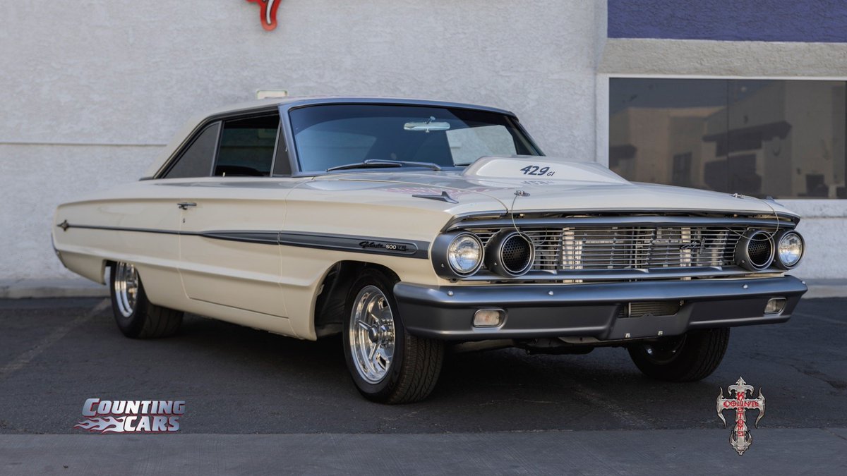 Hop in Danny's '64 Galaxie, we are going for a Sunday cruise! This classic Ford commands the road with that huge hood, and incredibly comfortable leather interior! What are you out driving today? #countskustoms #countingcars #lasvegas #history 
@DannyCountKoker

..\C_C/..   🧐