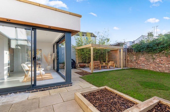 NickGriffithEA's tweet photo. A stunning, extended, family house in Charlton Kings, just a short walk from ‘outstanding’ Balcarras secondary school. Achieve your kitchen goals in this beautifully presented property, enjoying bi-folding doors to the landscaped rear garden https://t.co/x7clCV17sf #Cheltenham https://t.co/19kw0Comez