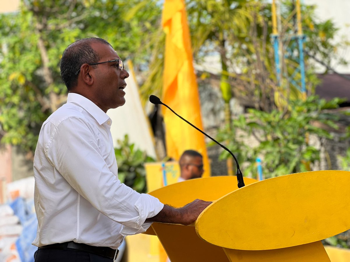 ނައިފަރުގެ އެމްޑީޕީގެ ލޮބުވެތި މެމްބަރުންނާއި ރައީސް ނަޝީދު ބައްދަލު ކުރުން.

ނައިފަރު އަބަދުވެސް #ހިތްތަކުގެރައީސް އެކު 💪

#ހިތާހިތުގެގުޅުން 💛
#ހިތްތަކުގެރައީސް 💛

#Anni2023
#FikureggeDhirun