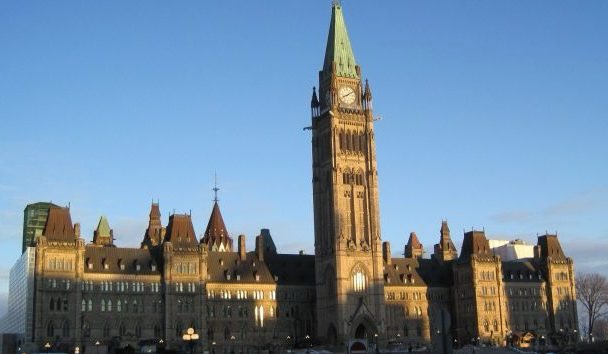 mindingottawa's tweet photo. Taxpayers still owed more than a half-billion in unrecovered #PhoenixPaySystem overpayments to 120,000 employees. No estimate on write-offs. https://t.co/UssJHClY7Y #cdnpoli @PSPC_SPAC https://t.co/k4GKFI7YXV