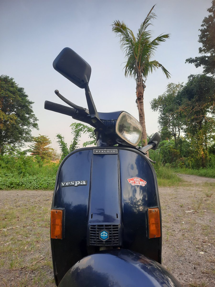 kipli_tri's tweet photo. Tampan dan pemberani
#exclusive2 #vespaexclusive #VespART #vespa2002 https://t.co/3LEyV97Pkj