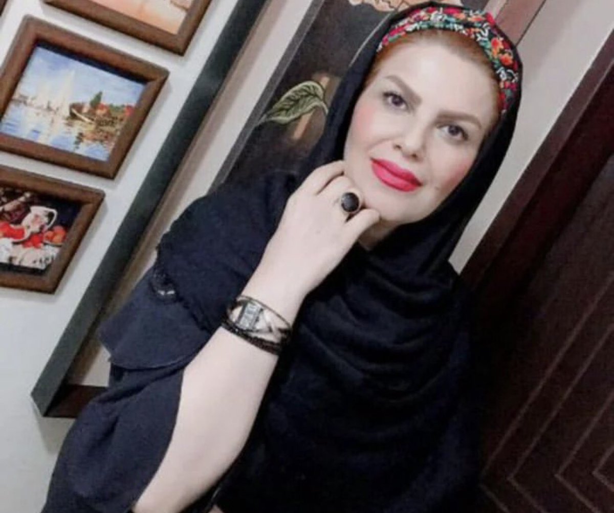 SBaharfar's tweet photo. اندیشه در بند کردنی نیست!سارا جان!تو در حصار نمی گنجی!
#سارا_سیاهپور https://t.co/40iV3gm9pW