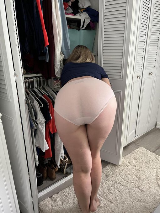 This MILF might need a new pair of panties https://t.co/b6vCTh85f2<a href="/tag/milf"class="tags"><span>#milf</span></a><a href="/tag/nsfw"class="tags"><span>#nsfw</span></a><a href="/tag/amateur"class="tags"><span>#amateur</span></a>
