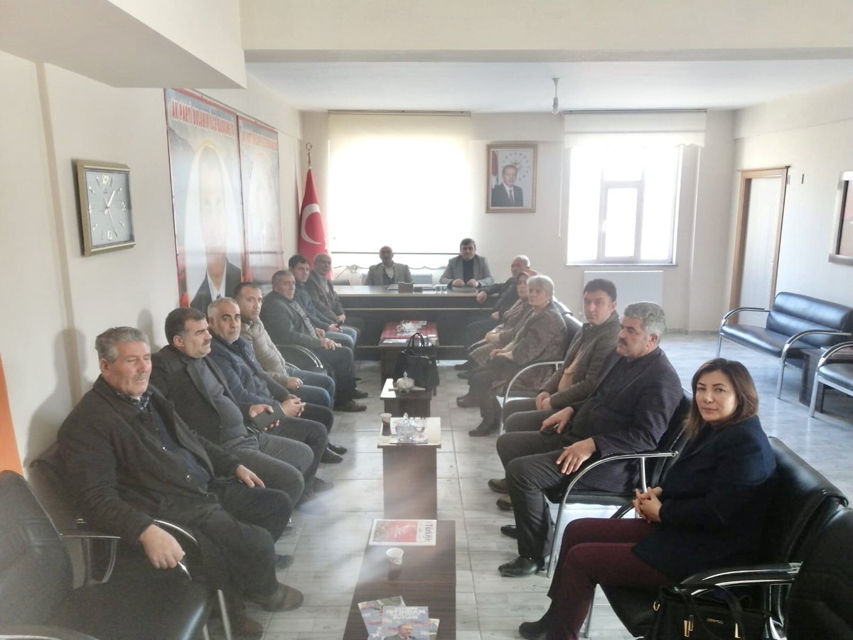 AK Parti Bulanık İlçe Başkanlığı🇹🇷 (@akpartiblnk049) on Twitter photo 2023-01-17 13:18:11 İlçe Başkanımız Sn @ResulBulut049 Başkanlığında Yönetim Kurulu toplantımızı gerçekleştirdik.Ülkemizin geleceğinin oylanacağı seçime adım adım giderken yapılacak çalışmaları istişare ettik. Cumhurbaşkanımız Sn.@RTErdogan’ın izinde Allah bizi halkımıza mahçup etmesin. İlçe Başkanımız Sn @ResulBulut049 Başkanlığında Yönetim Kurulu toplantımızı gerçekleştirdik.Ülkemizin geleceğinin oylanacağı seçime adım adım giderken yapılacak çalışmaları istişare ettik. Cumhurbaşkanımız Sn.@RTErdogan’ın izinde Allah bizi halkımıza mahçup etmesin.