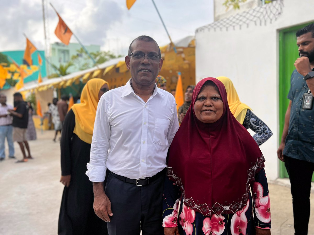 Simwarr's tweet photo. ނައިފަރު އަބަދުވެސް #ހިތްތަކުގެރައީސް އެކު 💪

#ހިތާހިތުގެގުޅުން 💛
#ހިތްތަކުގެރައީސް 💛

#Anni2023
#FikureggeDhirun https://t.co/TiJ6qzhhI3