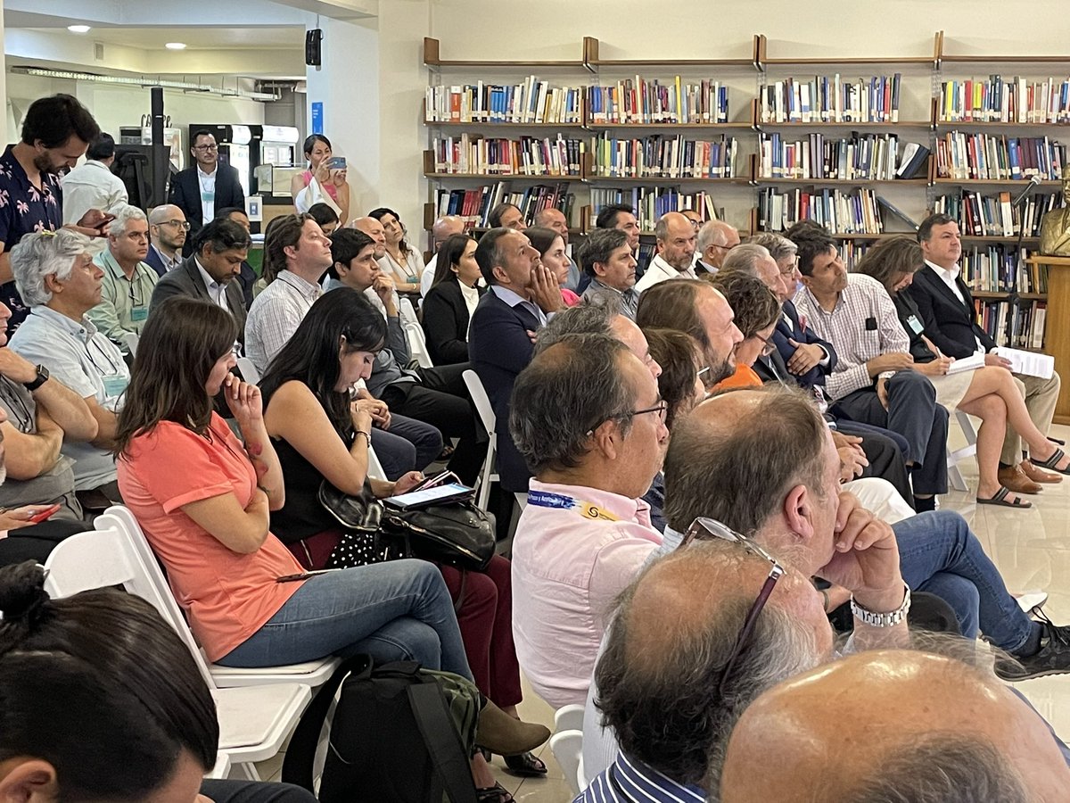 T_Trincado's tweet photo. Alta asistencia en nuestro IV Encuentro de Consorcios y #ProgramasTecnológicos de @Corfo.
Todos muy atentos escuchando a nuestro Vice Presidente, José Miguel Benavente. 👏👏👏 https://t.co/h2I53Y3OQr