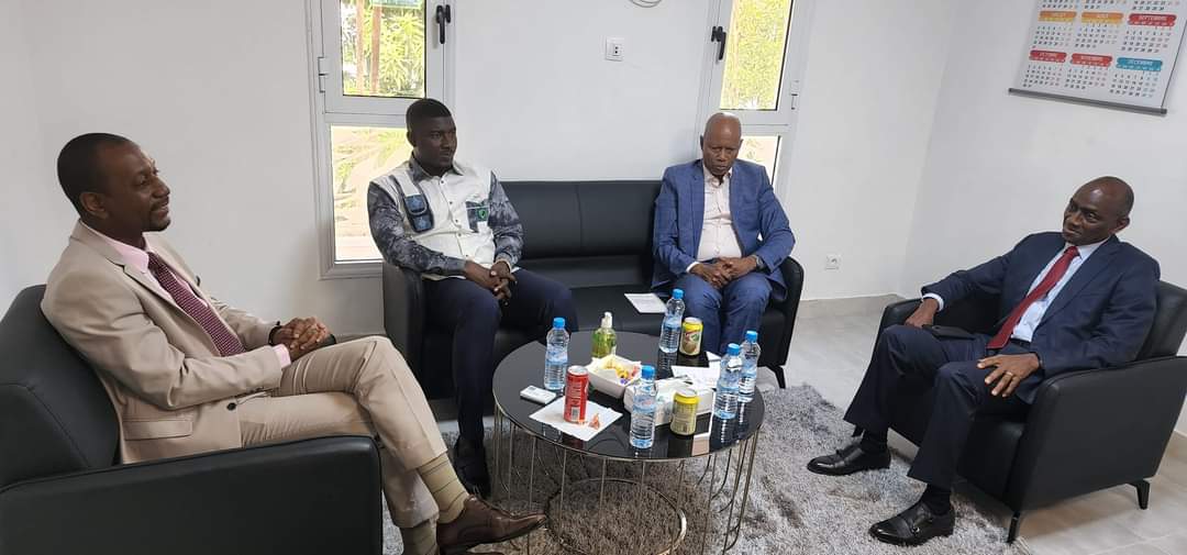 Visite de M. Boubacar Yacine Diallo président de la Haute Autorité de la Communication, au siège de L’Agence Nationale de Lutte contre la Corruption et de la Promotion de la Bonne Gouvernance.
#HAC #ANLC #CNRD