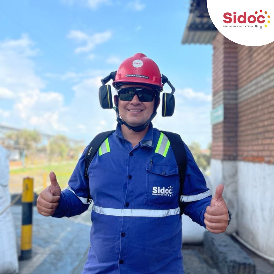 sidocsas's tweet photo. Estas son algunas imágenes de nuestro equipo que todos los días hace posible construir una empresa tan fuerte como el acero que producimos, que está comprometida con el crecimiento compartido y la transformación de vidas. ❤️🤍 #trabajoenequipo
#tranformaciondevida #calicolombia https://t.co/OkfsLqGtRf