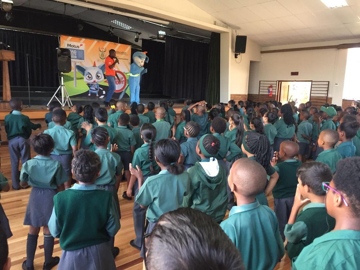 Road Safety Awareness today at Winchester Hills Primary School #ArriveAlive #RoadSafety @MotusRoadSafety @active_ed