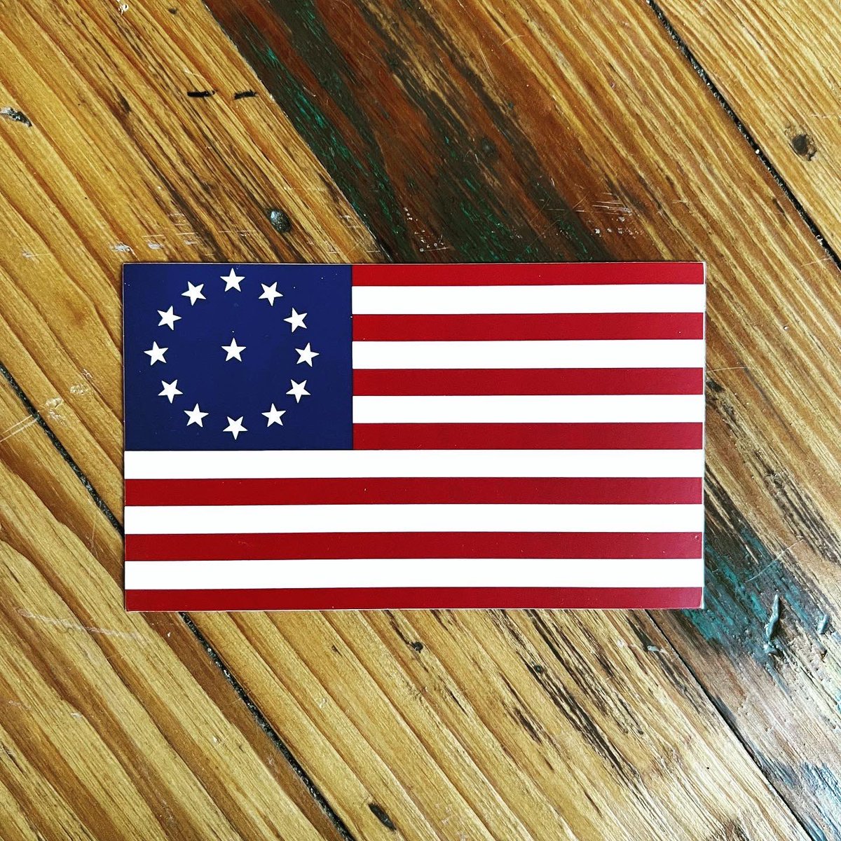 LibertyCo1776's tweet photo. The Batchelor Flag, flown at the Battle of Cowpens in South Carolina on this day in 1781. Shop the sticker at https://t.co/uKMpmRs4Pn
#cowpens #battleofcowpens #batchelorflag #sc #southcarolina #southerncampaign https://t.co/DTIPidoUpY