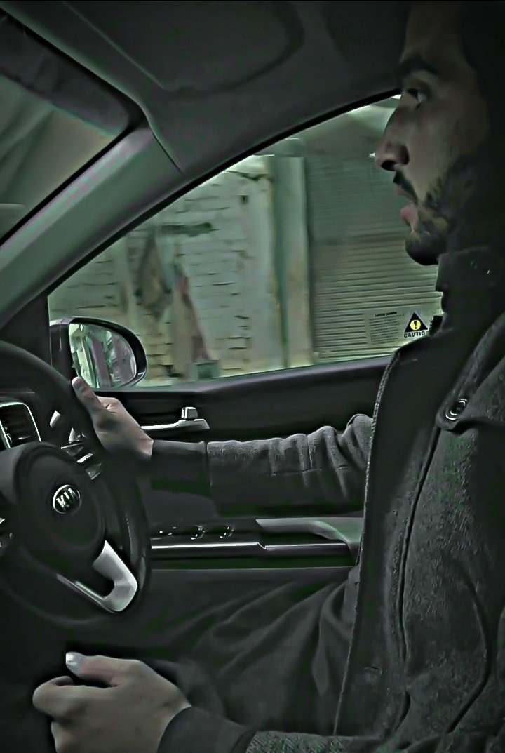 ahmad_diviyan00's tweet image. Sometime you have Leave people,to Let them realize how Valuable you are :) 👤👣

#bealone #besharp #keepgoing #keepmoving #realize #bevaluable #beliveinyourself #keepsmiling #life #lessons #beownway