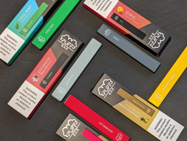 PraeventTabacum's tweet photo. 👏Le canton de #Vaud veut protéger les #mineurs contre les effets nocifs des e-cigarettes jetables (#puffs)

Il reste le seul #canton romand à ne pas avoir encore adopté de loi à ce sujet!

https://t.co/YwfCnOdVJT

#ecigg #tabac #suisse #jeunesse https://t.co/2PPlZPEYZ4