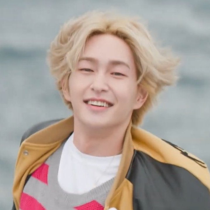 tokkiwol's tweet photo. @Moodz_wings This man right here πππ₯π―
#ONEW #μ¨μ
#SHINee #μ€μ΄λ
#γͺγ³γ¦ #μ€λ΄
#μ§κΈ° #Jinki
#μ΄μ§κΈ° #LeeJinKi
#SHINeeLeader
#BestKpopLeader https://t.co/7tbt3ZmfZ8
