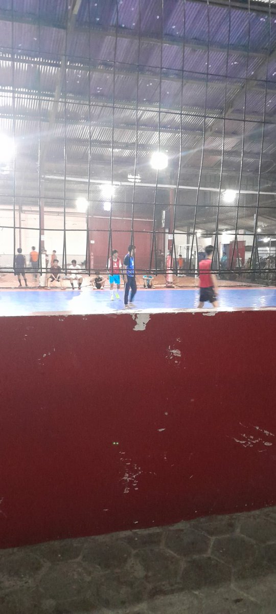 Dah berasa nungguin pacar ya. Padahal bukan sapa sapa.