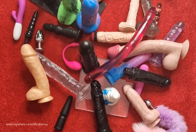 My toys https://t.co/i7RjkYQr3O #realloyalfans https://t.co/fIJCdIXNCJ<a href="/tag/realloyalfans"class="tags">#realloyalfans</a>