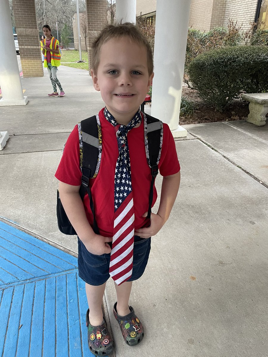 krislitzjohnson's tweet photo. Today we kick off our #BeTheChangeWeek 🎉 We are TIED together! @HumbleISD_WHE https://t.co/8LLAln437A