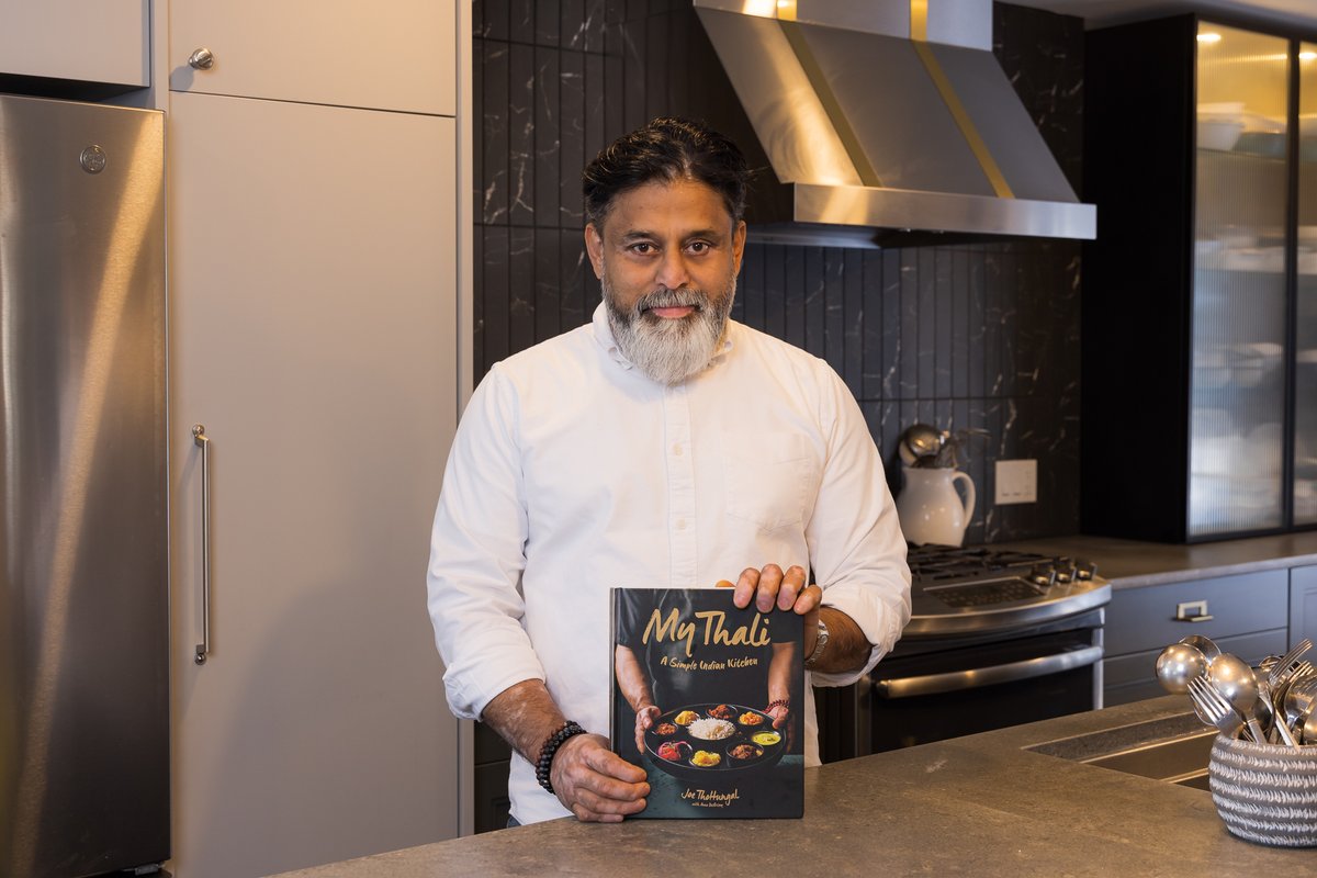 coconutlagoon's tweet image. Chef is proud to introduce is second book  

My Thali
From his home kitchen to yours, discover a way of indian eating.
Your Thali days are awaiting.

Book launch is on March 7th.

@figure1publishing 
Photo credit: @suliman_chadirji_photography