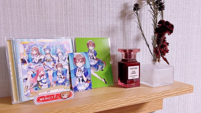 アイマテCD届いてた!曲はもちろんなんだけど、この衣装とイラスト大好きだからトレカもめーちゃん来てくれて嬉しい 