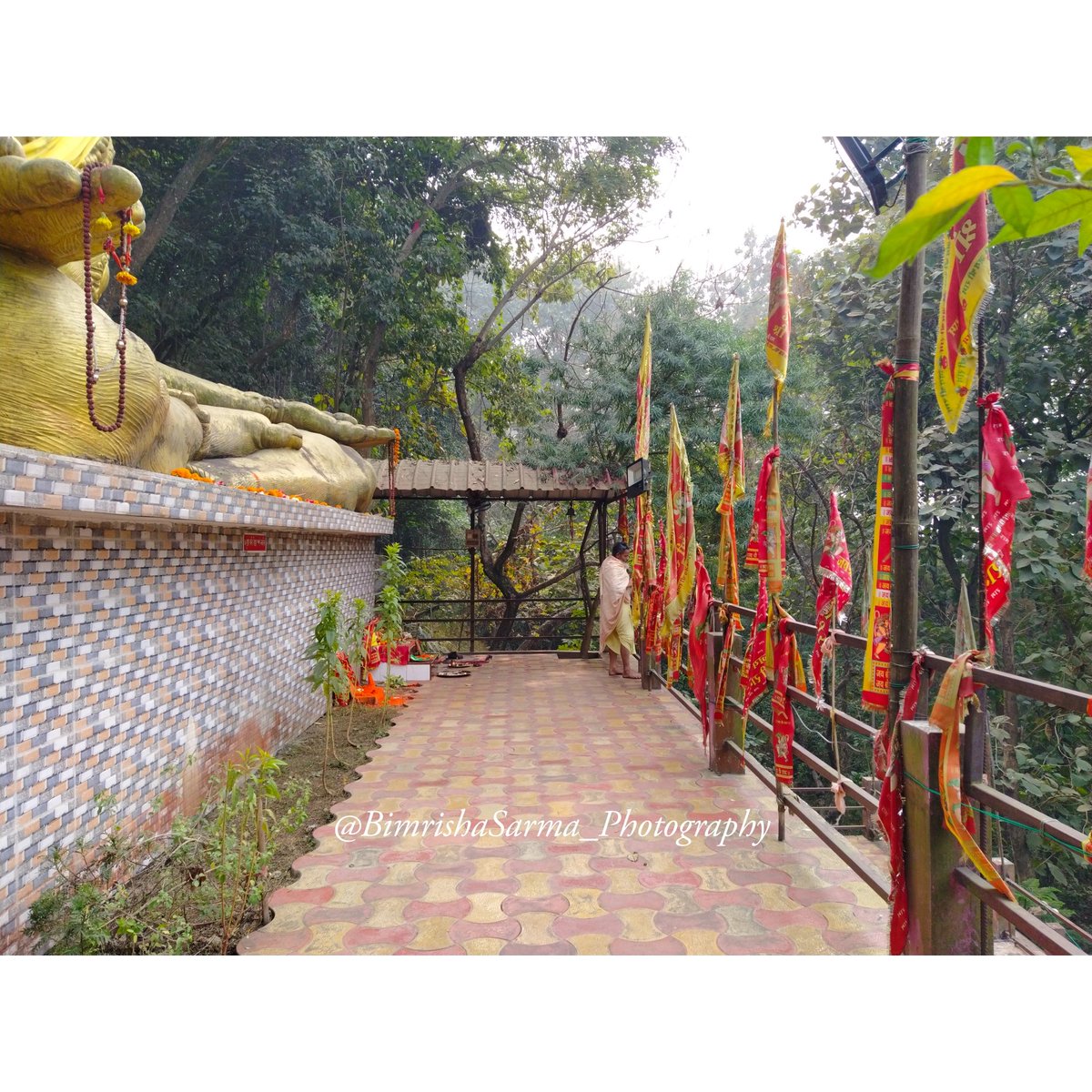 PicturesDelight's tweet photo. Went to seek blessings from the Lord! 🙏🏵 (at Lankeshwar)
.
.
.
 @guwahaticity #jaihanuman #hanumanji #bajrangbali #jaishreeram https://t.co/NjuNqg6MF2