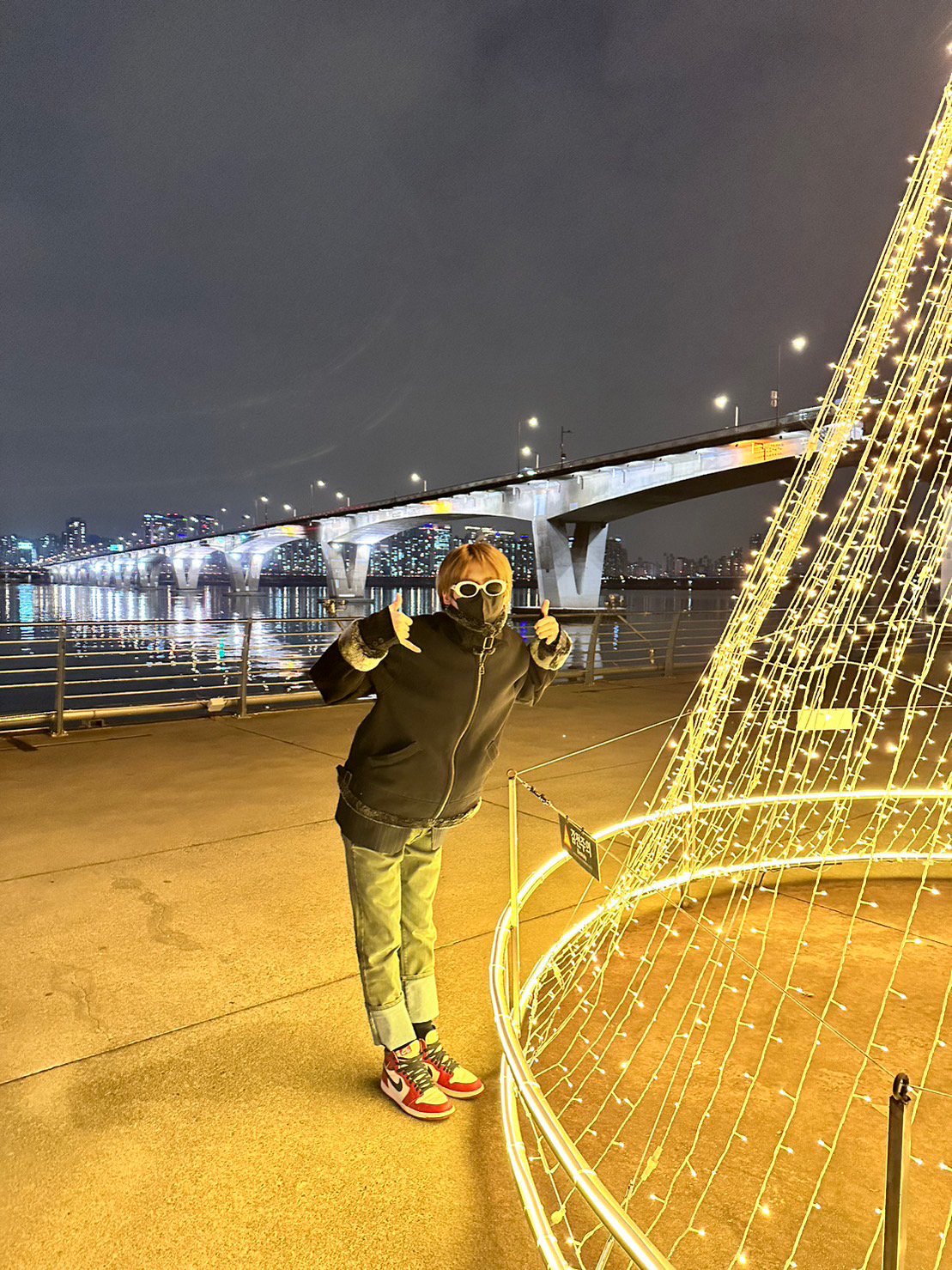 FmrchYBaAAIJEYC?format=jpg&name=large