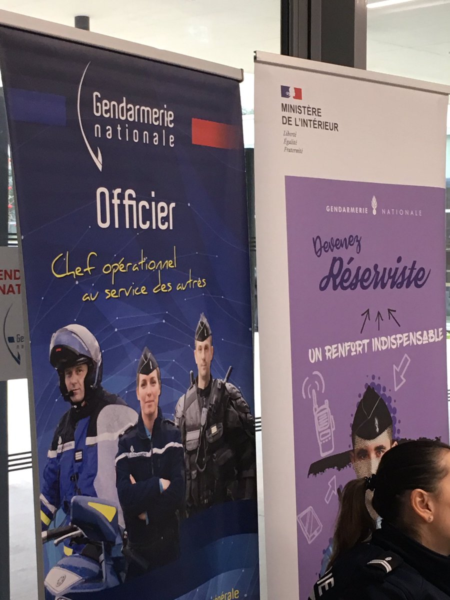 Scpocarrieres's tweet photo. #Forumscpo stages #civiques Les étudiants de 1ère et 2ème année rencontrent une vingtaine de structures engagées @sciencespo @restosducoeur @CroixRougeParis Foyer grenelle fondation Claude Pompidou et bien d’autres https://t.co/9hQcME8sS5