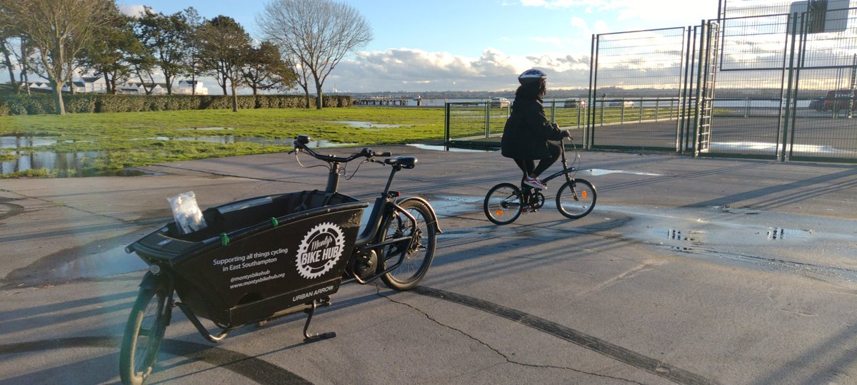 montysbikehub's tweet photo. Was great to be out doing @MyJourney funded adult #cycleconfidence sessions. This learner learned to ride from scratch before Christmas, then did some cycle skills this week. Get in touch to book your session if live or work in @SouthamptonCC area.
https://t.co/h70JDrZVPC https://t.co/54XmCq0BoZ