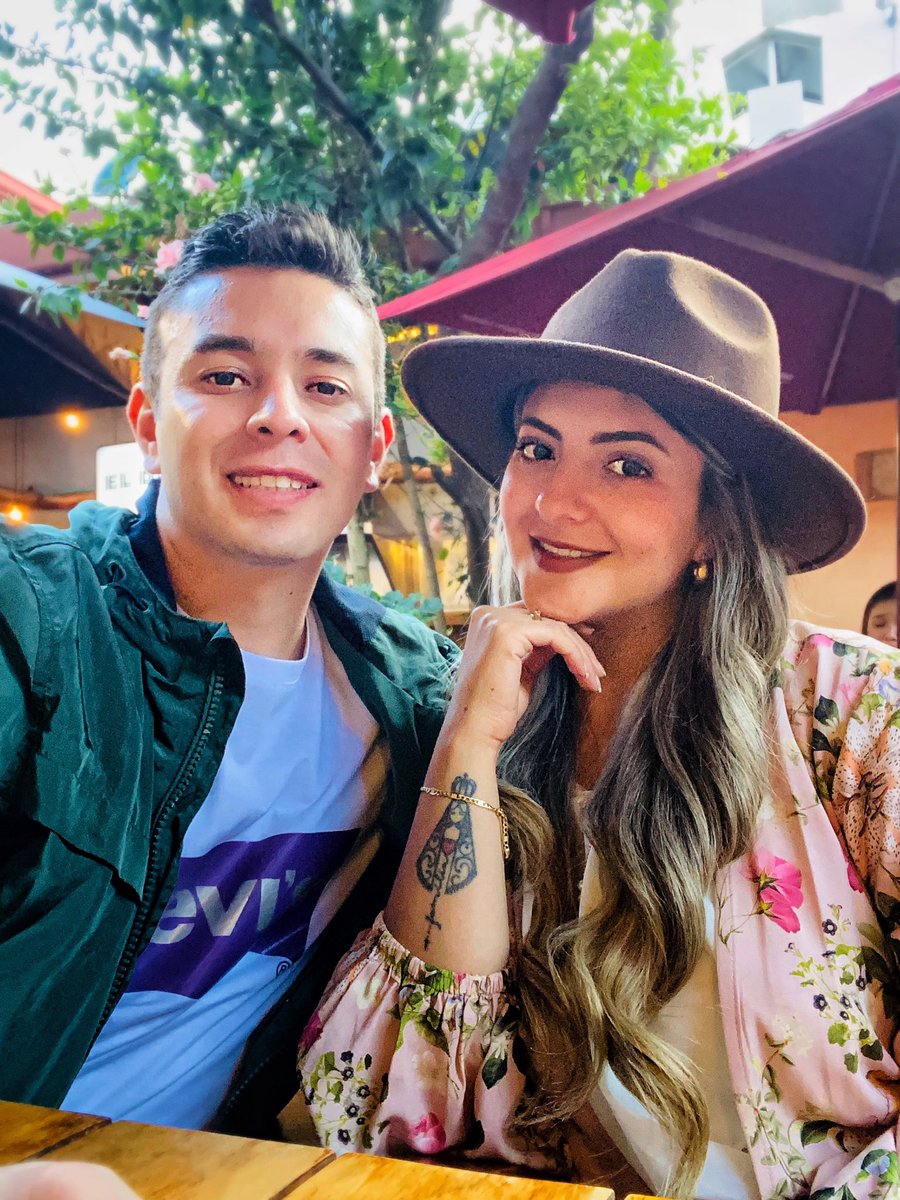 AngelaMRozo's tweet photo. Amor 🌺 https://t.co/fjz9uclk60