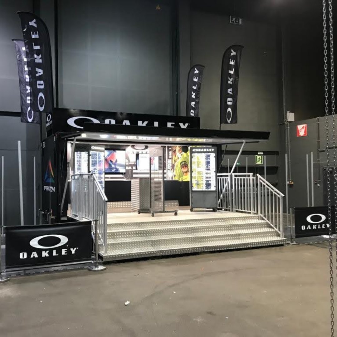 gorillauk's tweet photo. Another successful build for @oakley! 🔨

A two-man team headed down to the cycling trade show event, Velofollies in Belgium, for the set up of the returning Oakley promotional trailer. 

Swipe to see some pics of their speciality trade stand setup >>>

#velofollies23 #oakley https://t.co/RVdBn2Kp7X