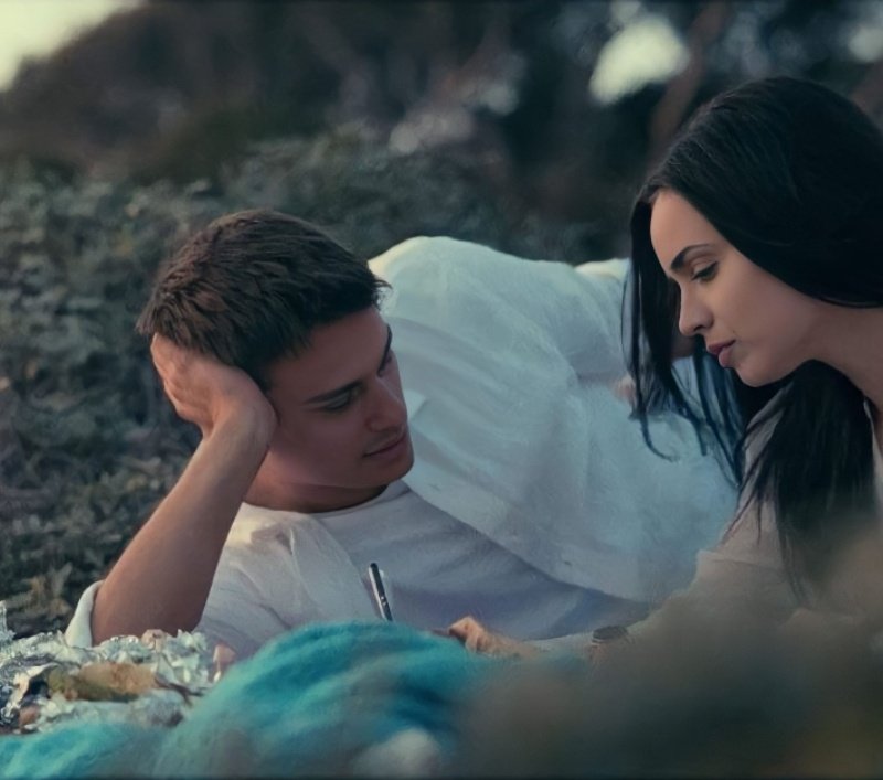 em_sofianatics's tweet image. No Matter What Will Gonna Happens Always Remember That Sicholas Is Our Favorite Couple
#Sicholas #Purplehearts2 #SofiaCarson #NicholasGalitzine @seductrish @711nyl_ily @ghangdaisy @bdvsandra