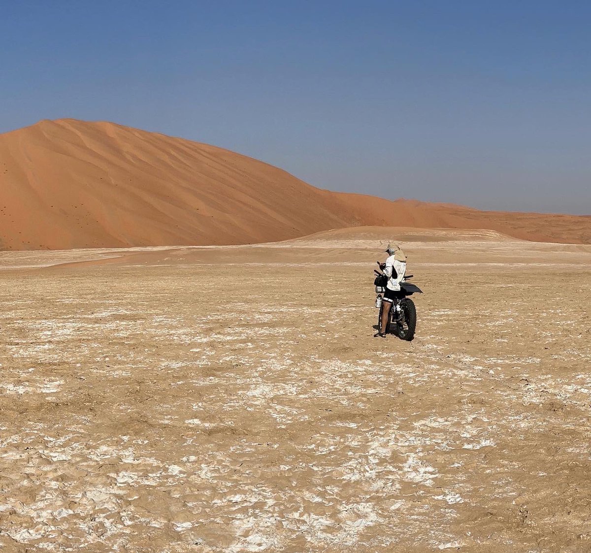 MaximeChaya's tweet photo. ATG day 9, Nov 26: Steve &amp; I have entered the Desert of all Deserts. 
As much as it is beautiful, this place truly commands RESPECT. 
Fully aware of this, we’ll act accordingly, to make it, in 22 days. 
#tothemax #fatbike #bikepacking #emptyquarter #desert #ksa #oman #lebanon https://t.co/ljTRvG02bJ