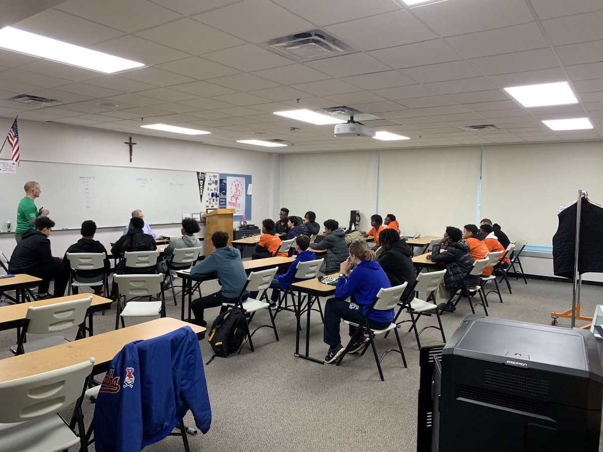 DMHouseCup's tweet image. And it’s #GoTime @DeMathaCatholic and the first DM Experience House Olympics!! #VideoGameCompetition #InstantWriting #Engineering #AcademicQuizBowl