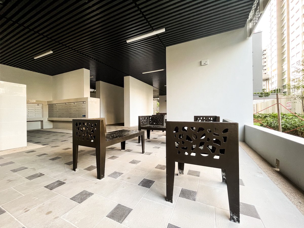 JPIBRANDSTYLE's tweet photo. Finally completed another web2.0 new HDB BTO project for the playground rubber flooring design and furnitures just before CNY comes! Those in Teck Whye area, you are in for a cosy Void Deck as well as outdoor fun. ✨😌#puttinginnovationatplay #imaginativespace #Customiseddesign https://t.co/cH54nJxx87