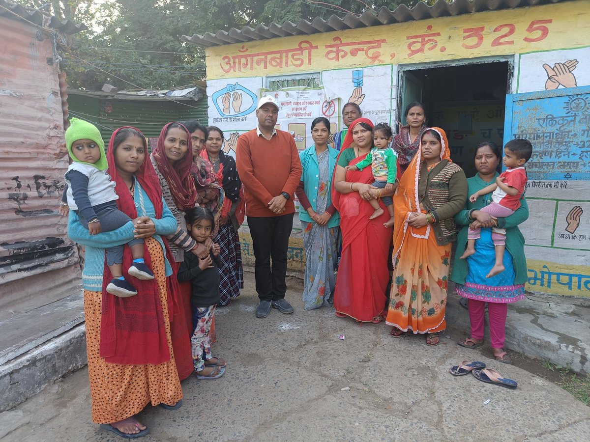FamilyhealthIn's tweet photo. Meeting has organized with Community members in Bhopal for awareness on Control Vector Borne Diseases. PC- Santosh
#EMBED2Malaria
#Denguefreesociety
#Malaria
#NVBDCP
@healthminmp
@sksomya
@rajesh_amh
@HimanshuJayswar
@JansamparkMP
@santoshbhargav2 https://t.co/hWhdx2Yk9Q