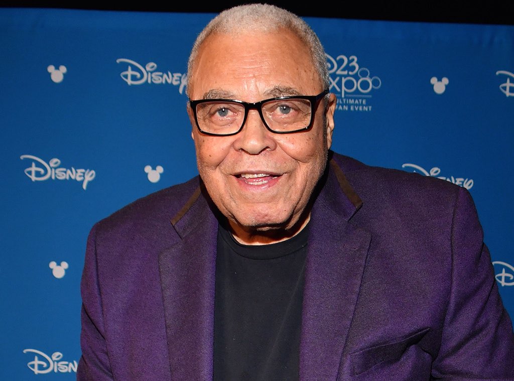 sw_holocron's tweet photo. Happy 92nd birthday to James Earl Jones! May the Force be with you! https://t.co/JjU1esW1NR