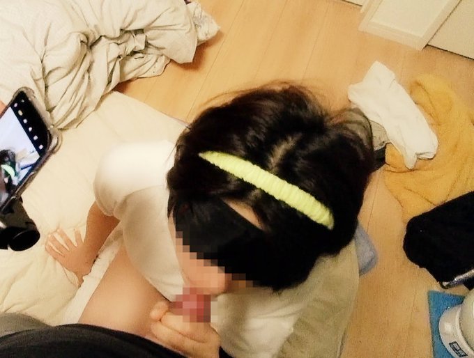 舌を出させてパシャリ この後、ディープキスで下を絡ませて、チ○ポをしゃぶらせる。 上のお口も下のお口も好き放題😁 。。表現がおっさん😅 https://t.co/8pKsS8Wzhw<a href="/tag/pov"class="tags"><span>#pov</span></a><a href="/tag/%E3%82%B3%E3%82%B9%E3%83%97%E3%83%AC"class="tags"><span>#コスプレ</span></a><a href="/tag/%E3%83%91%E3%82%A4%E3%83%91%E3%83%B3"class="tags"><span>#パイパン</span></a><a href="/tag/%E6%B7%AB%E7%B4%8B"class="tags"><span>#淫紋</span></a><a href="/tag/%E3%82%AF%E3%83%AA%E3%83%88%E3%83%AA%E3%82%B9"class="tags"><span>#クリトリス</span></a>