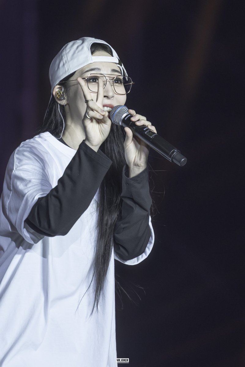 johnker17's tweet photo. 230115 Mamamoo world tour - [My con] in Taiwan 
#MY_CON 
#MAMAMOO #마마무 
#문별 #MoonByul 
@RBW_MAMAMOO https://t.co/ajOlH5FtOW