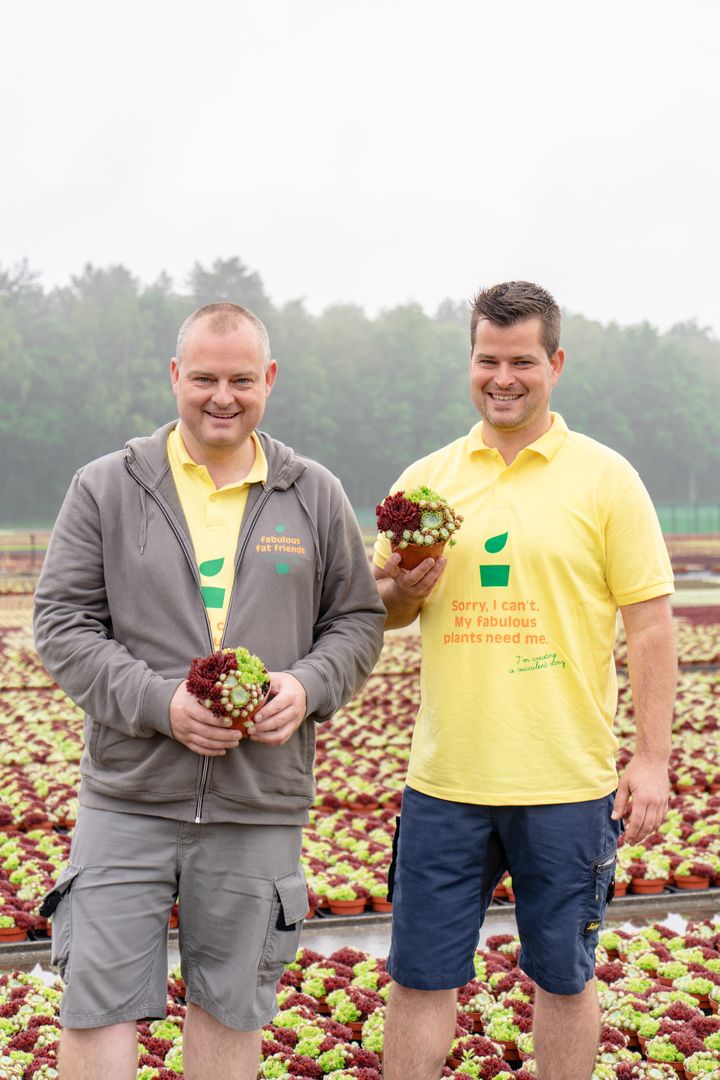 * GOOD THINGS TAKE TIME * Fabulous fat friends stands for resilient cultivation, to the natural rhythm of the seasons and with the greatest respect for nature itself. The OUTDOOR succulents are not forced, which is why they are so resilient.