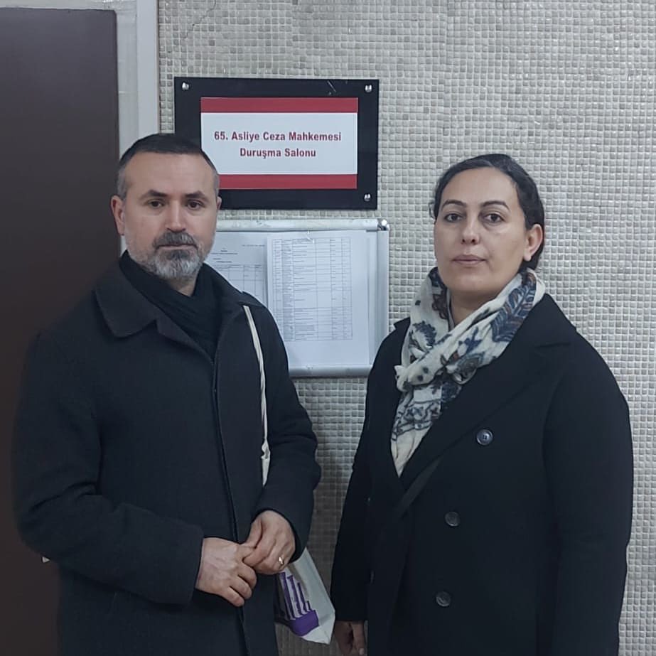 Neler oluyor bu ülkede hukuktan anlamayan insanlar hakim savcı mı oluyor yoksa