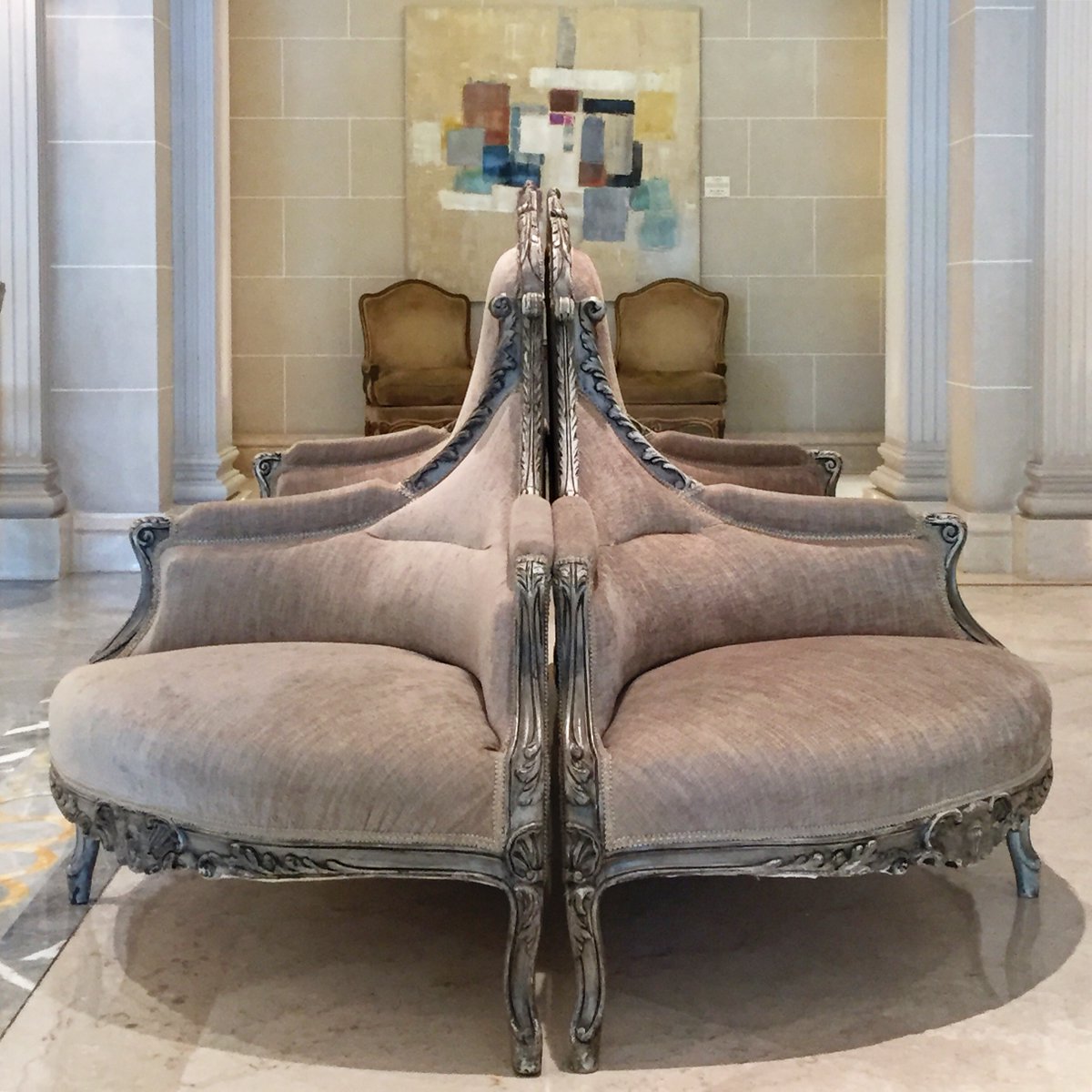 kinggeorgeath's tweet photo. Beauty and elegance hidden in every corner of the King George lobby.

#kinggeorgeathens #theluxurycollection #athens https://t.co/R5zglabjFK