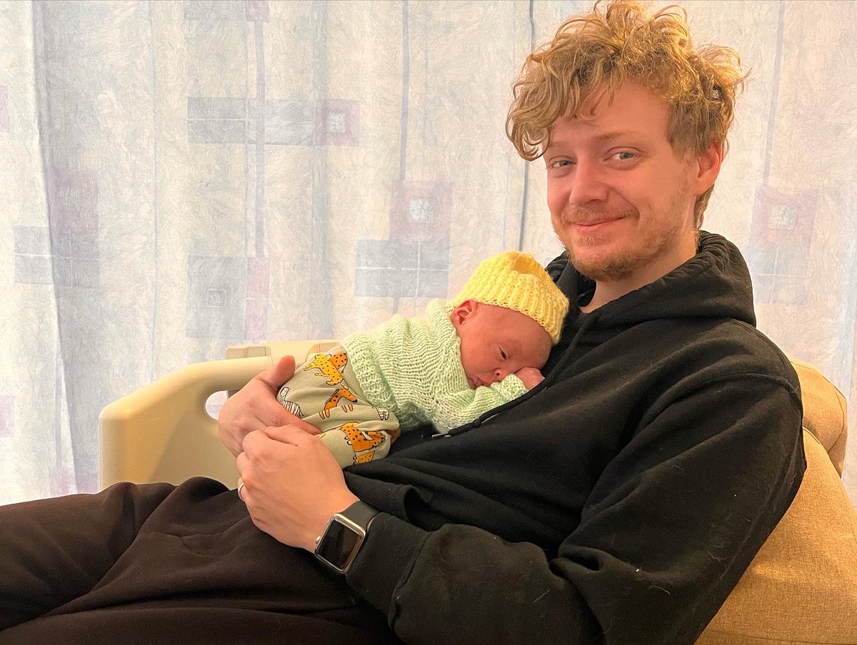 Dr Leah Burch (she/her) tweet media