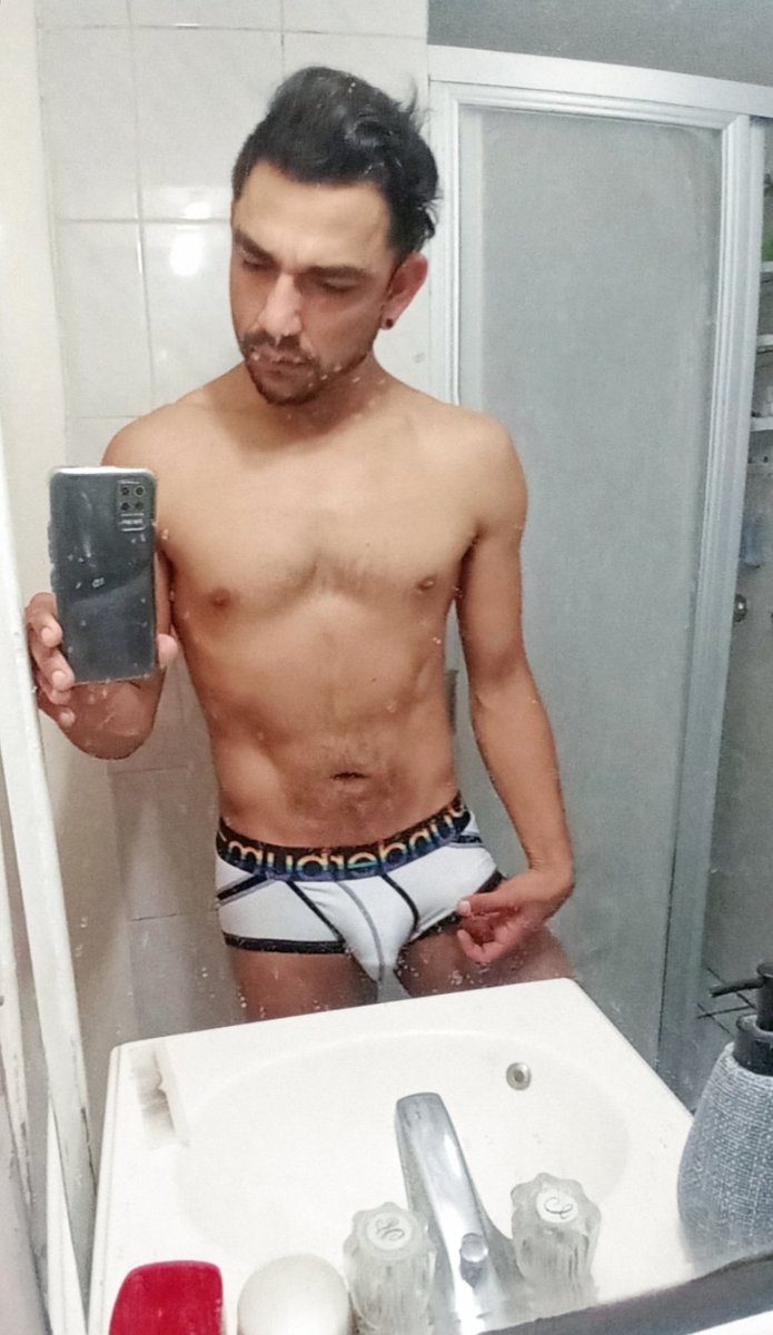 El_Bennettz's tweet photo. @ivxn_f Yep 🤓😝🤭 https://t.co/tst0LLRIv8