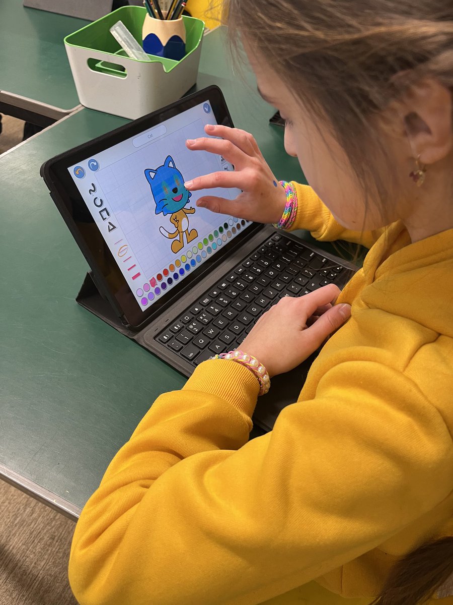StNiniansRCPS's tweet photo. Very proud of our P7 Digital Leaders who planned and delivered a ‘Scratch’ coding workshop for the P4/5s today. After just an hour, the creations made were fantastic! Both creativity and problem solving skills being developed. 

#leadinglearning

@DigiLearnEdin @scratch https://t.co/zQx53nJhfr