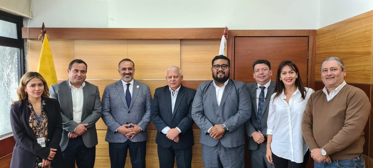 ✅ @ObrasPublicasEc construirá el eje vial VT3 que aliviará la conectividad de la ciudad con una inversión aproximada de USD 650.000

Las instituciones públicas del gobierno central y local podemos trabajar juntos.