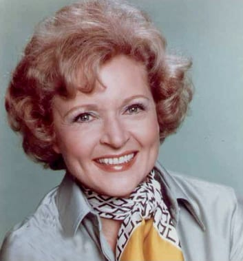 NLCarolynMuse's tweet photo. Remembering film/television actress, comedian, and animal welfare advocate Betty White, who was born #OTD (January 17th) in 1922. #LifewithElizabeth #DatewiththeAngels #MatchGame #Password #TheMaryTylerMooreShow #MamasFamily #TheGoldenGirls #TheGoldenPalace #HotinCleveland https://t.co/4xU9rXbTaa