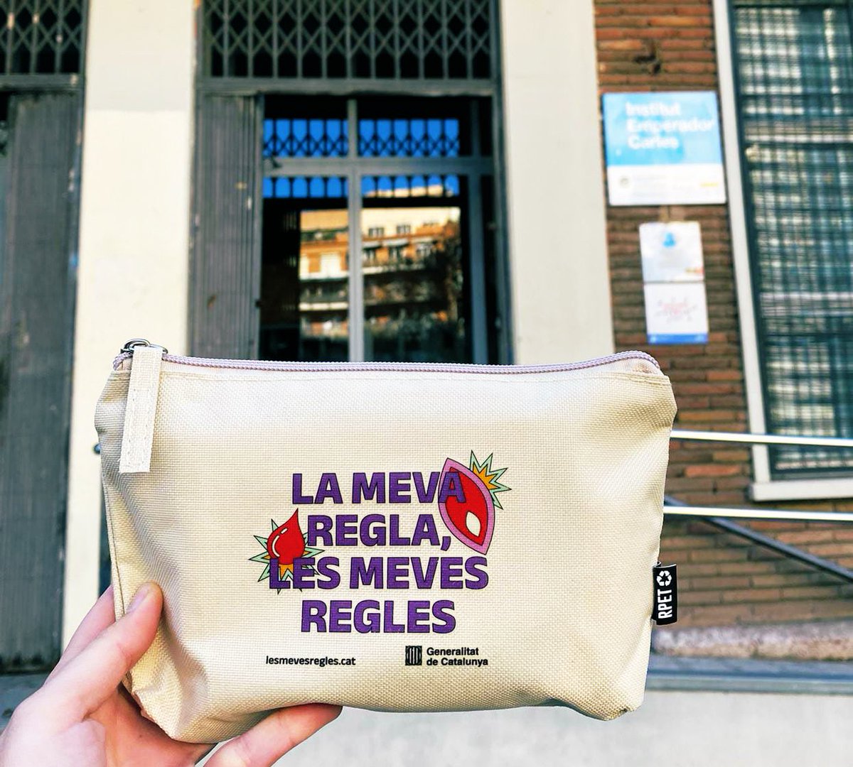 Alicia GaGa (@agamiz13) on Twitter photo Avui hem començat l’intervenció educativa equitat menstrual “La meva regla, les meves regles” a l’alumnat de 3r. ESO dels centres educatius de Sants a càrrec de llevadores de #ASSIRNumància i infermeres pediàtriques de #CAPIBE @apicsbcn <a href="/icscat/">ICS. Generalitat</a> <a href="/igualtatcat/">Igualtat i Feminisme</a> <a href="/consorciedubcn/">Consorci d'Educació</a> Avui hem començat l’intervenció educativa equitat menstrual “La meva regla, les meves regles” a l’alumnat de 3r. ESO dels centres educatius de Sants a càrrec de llevadores de #ASSIRNumància i infermeres pediàtriques de #CAPIBE @apicsbcn <a href="/icscat/">ICS. Generalitat</a> <a href="/igualtatcat/">Igualtat i Feminisme</a> <a href="/consorciedubcn/">Consorci d'Educació</a>