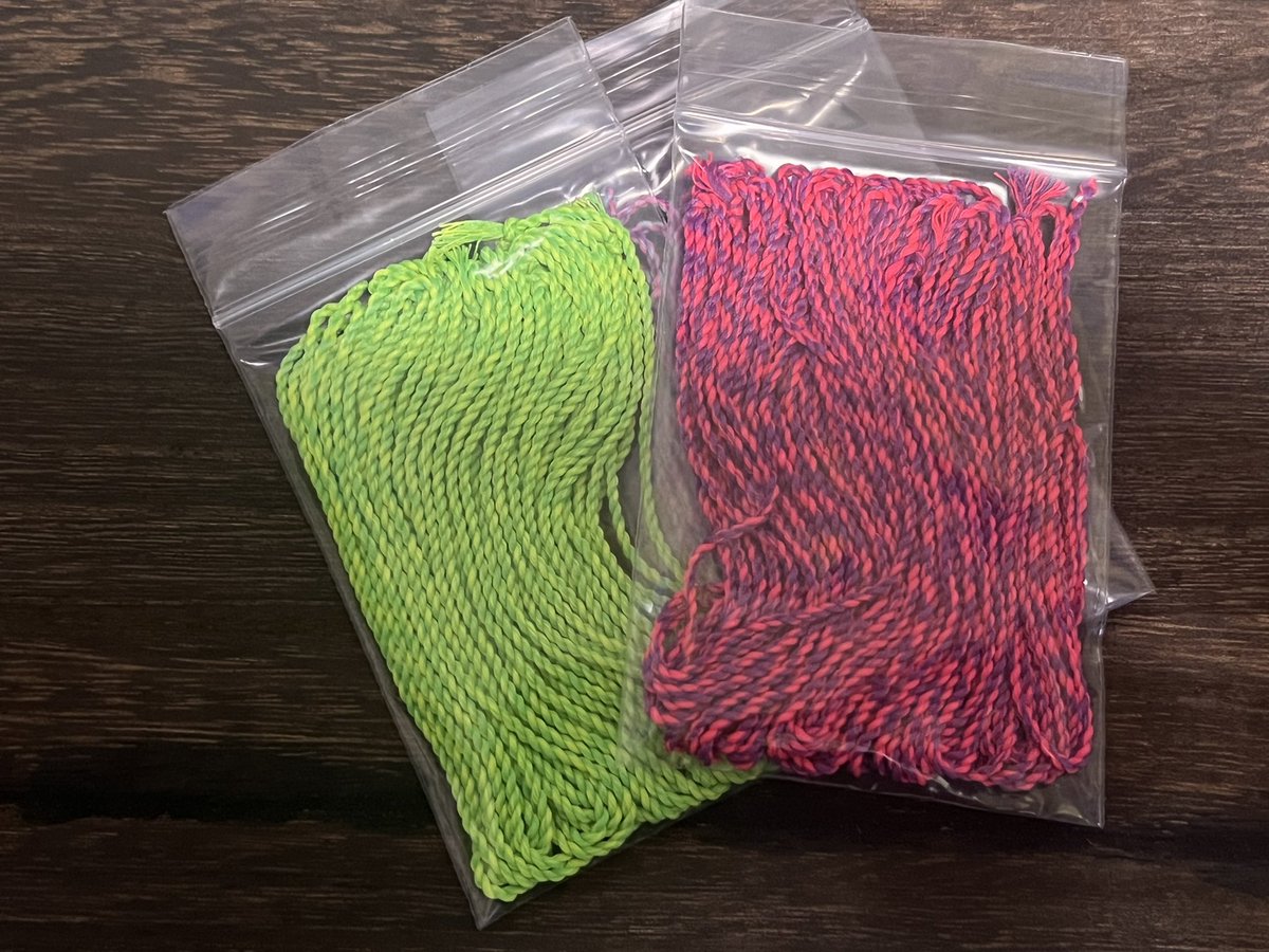 moon_angel14's tweet image. 届きました〜✨🍇
個人的にはこのストリング大好物です❗️
硬すぎず柔らかすぎず、糸の状態がわかりやすいんですよね✨飛ばしたりする練習にはもってこいです🌙
細めな感じですが痛くならない💓💞お優しいんです🥰

#FlowString #FlowWorks