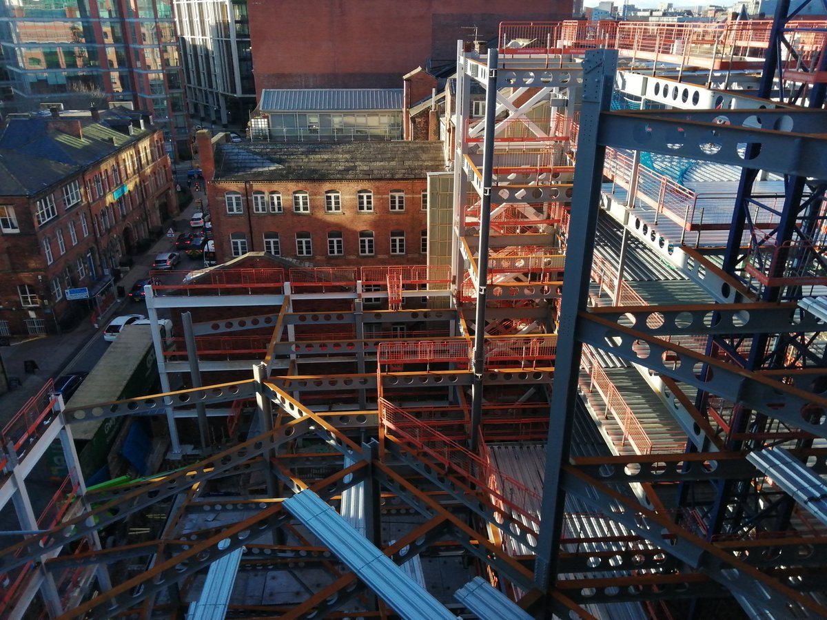 rd_billington's tweet photo. Closing out the footprint on the City Square, Leeds project. Looking impressive https://t.co/kUDwwfRUG3