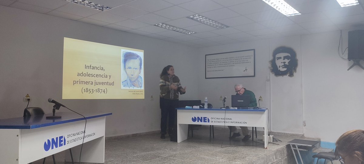 JuanaM_Pantoja's tweet photo. Se realiza una presentación sobre la vida del Apóstol a los trabajadores de @CubaONEI, por parte de @Integ812, Pdta de Relaciones Nacionales e Internacionales de @JuvenilMartiano, en saludo al 170 aniversario del natalicio de #JoseMarti, el más universal de todos los cubanos🇨🇺. https://t.co/waoHBjwc4f