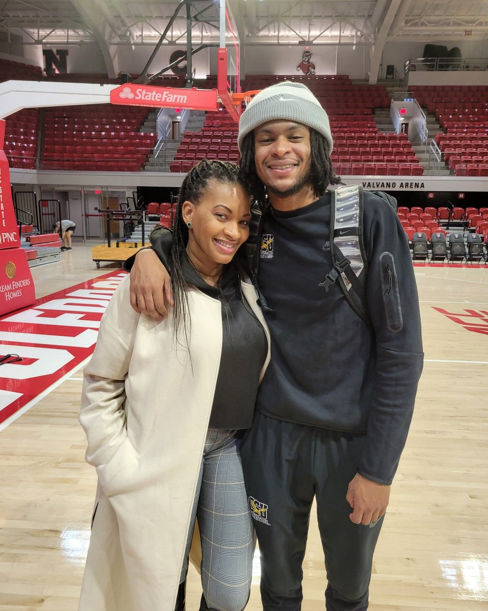 FashionBattleCo's tweet photo. @Showemleek Happy 22nd Birthday Son! I love you, and I PRAY that you receive every BLESSING that your heart desires! ~MOM https://t.co/NAzIB6OnKr